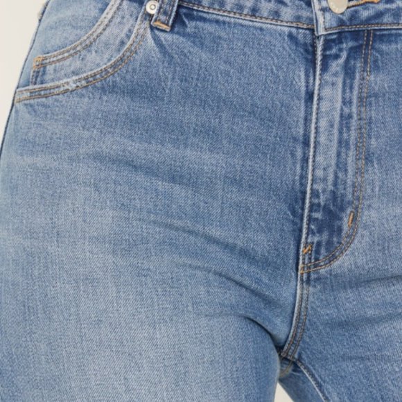 Rolla's Australia NWT Women's Medium Wash Mid Rise Miller Cropped Jeans 32/28 - Picture 4 of 16